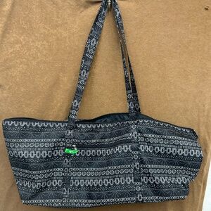 Sanuk Black and White Yoga Mat Bag